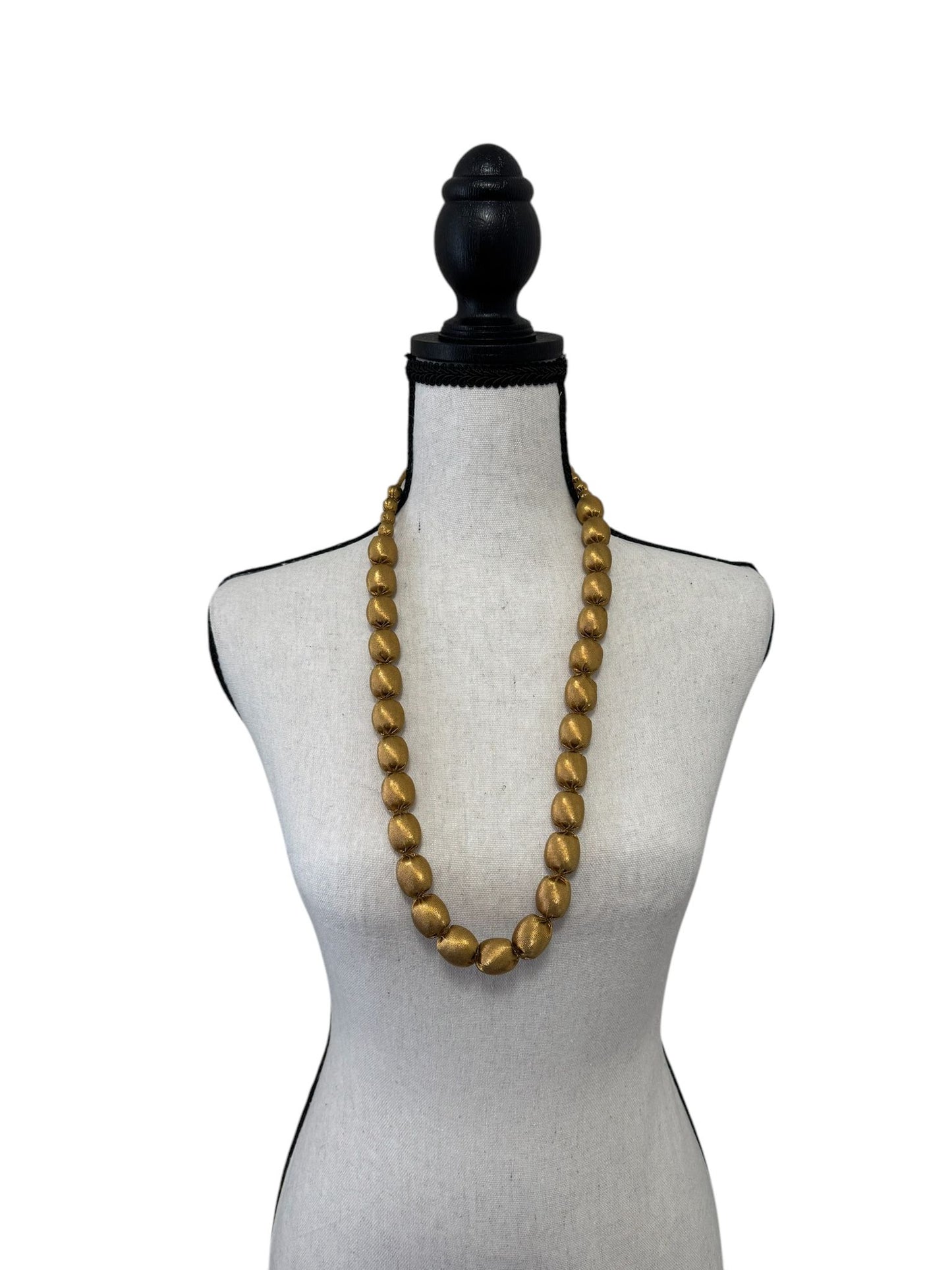 Tissue Silk Textile 5 Individual Lines Grouped Necklace