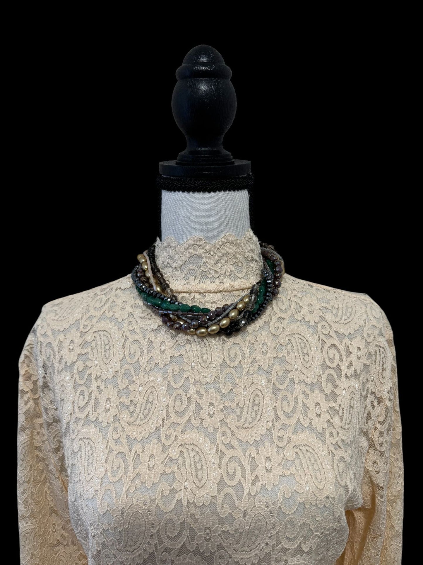 Short Clustered with Pearl, Semi Precious Stones, Glass Bead and Crystal Necklace Green