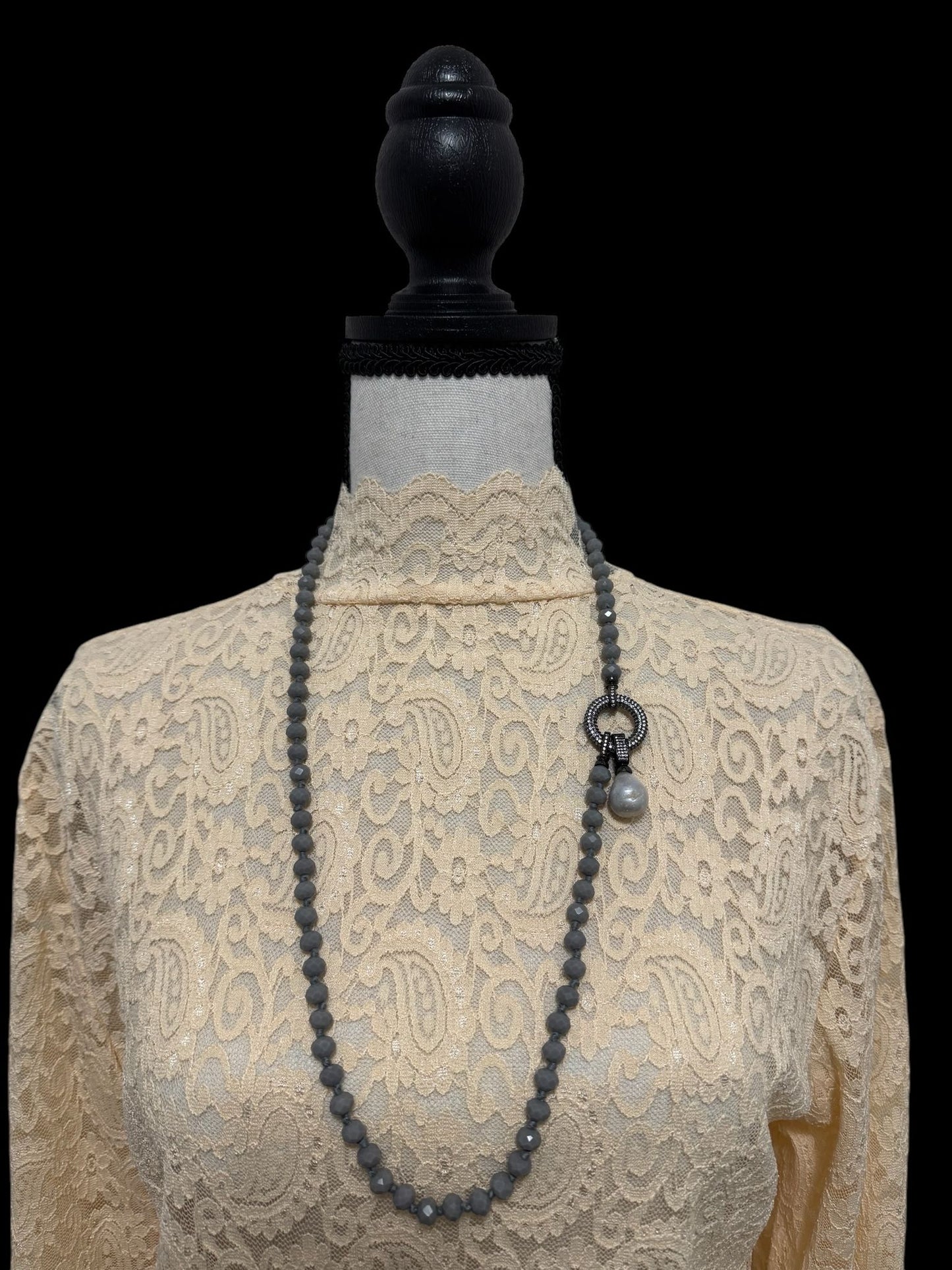 Baroque Pearl Large Crystal with Clasp Necklace Gray