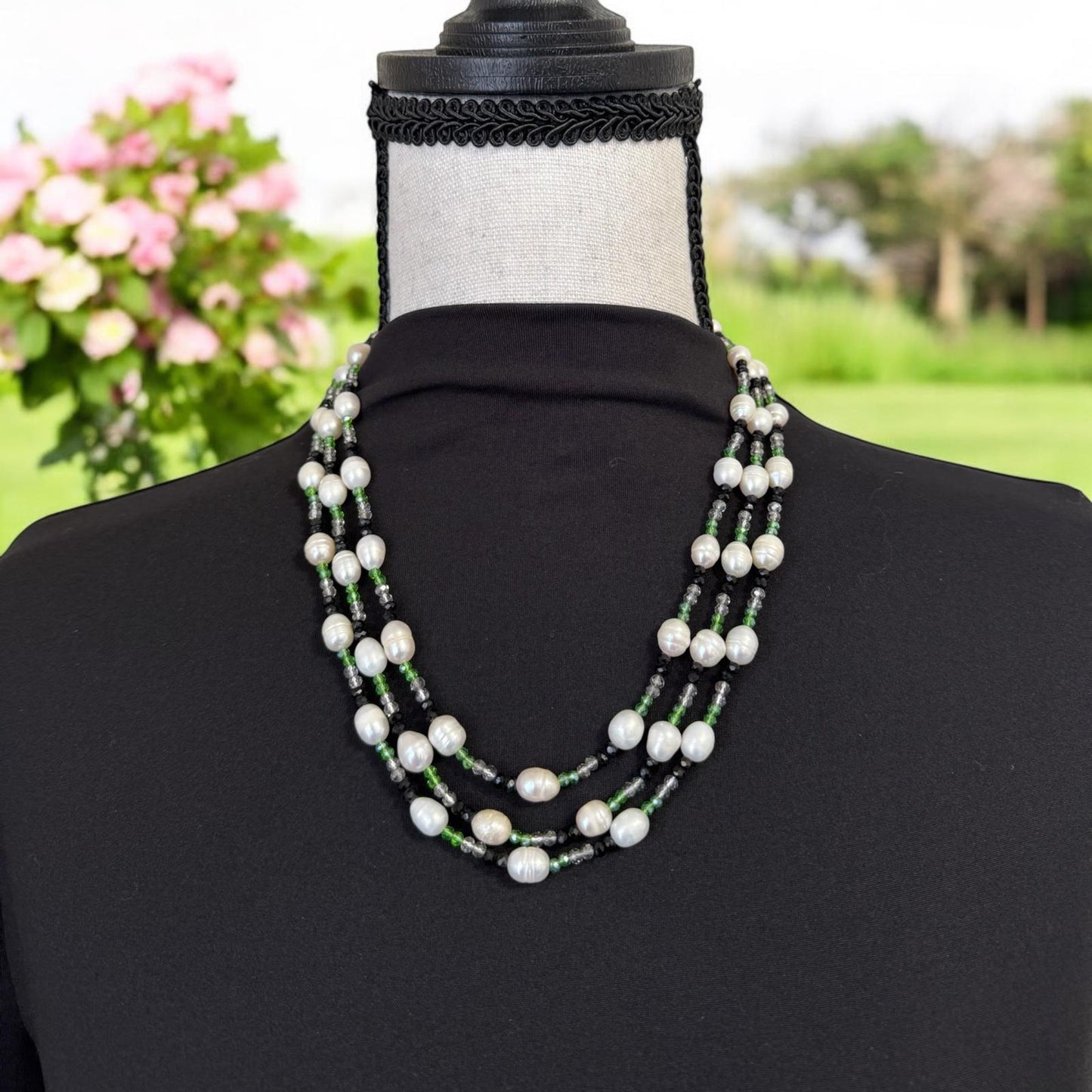 Fresh Water Pearl Tricolored 3 Layer Short Necklace Green