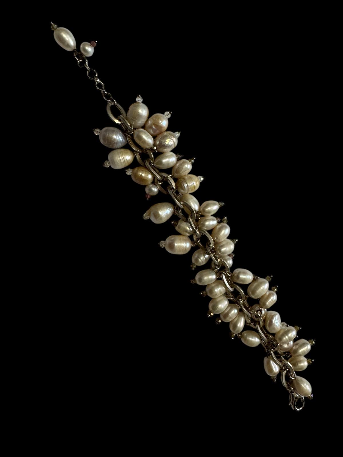 Bracelet with Fresh Water Pearls and Chain