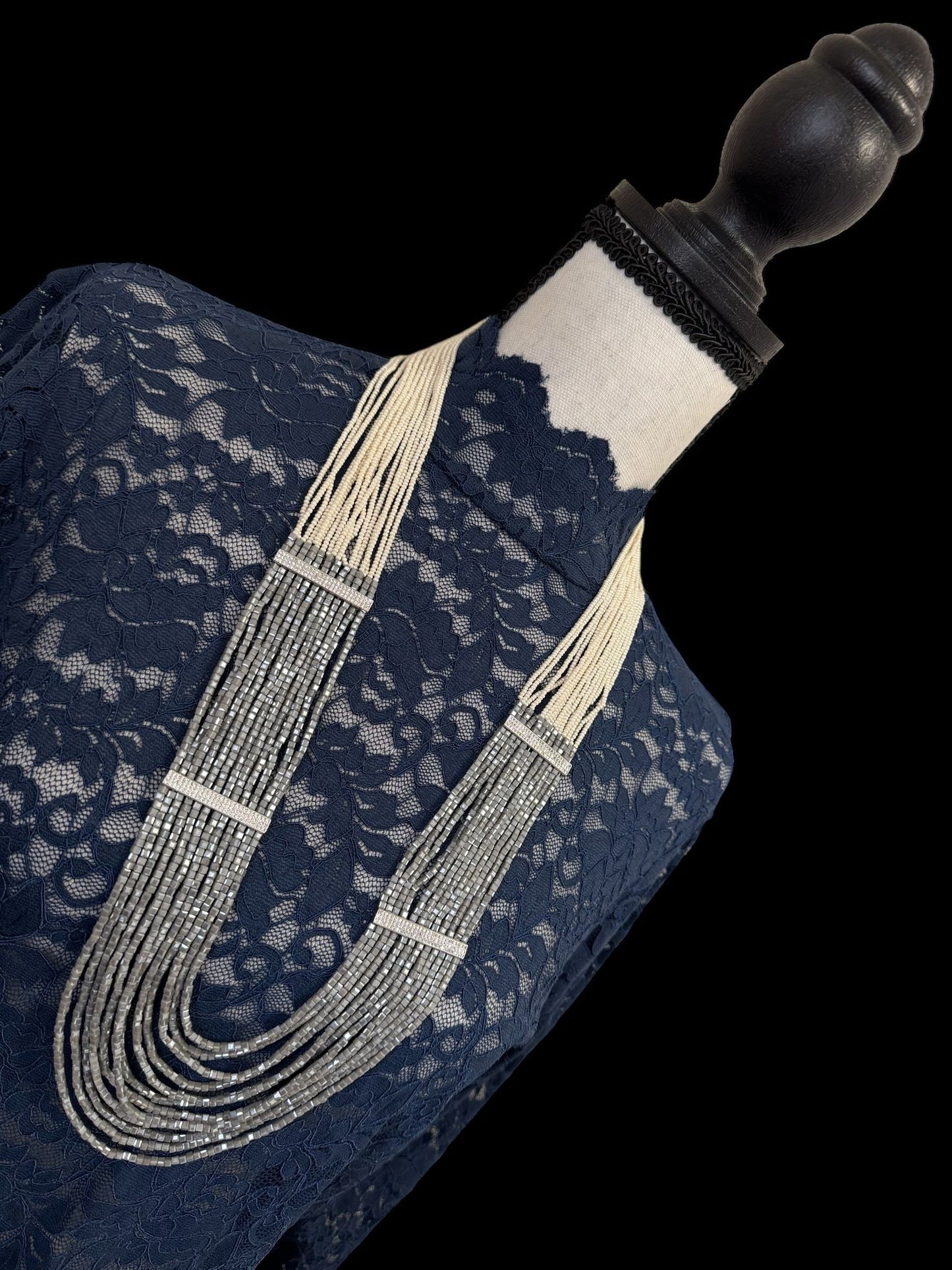 Necklace Crystal Layered with Tiny Pearls and Zircon Strip White / Gray