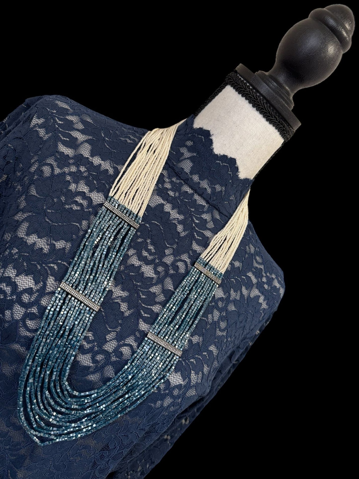 Necklace Crystal Layered with Tiny Pearls and Zircon Strip White / Teel