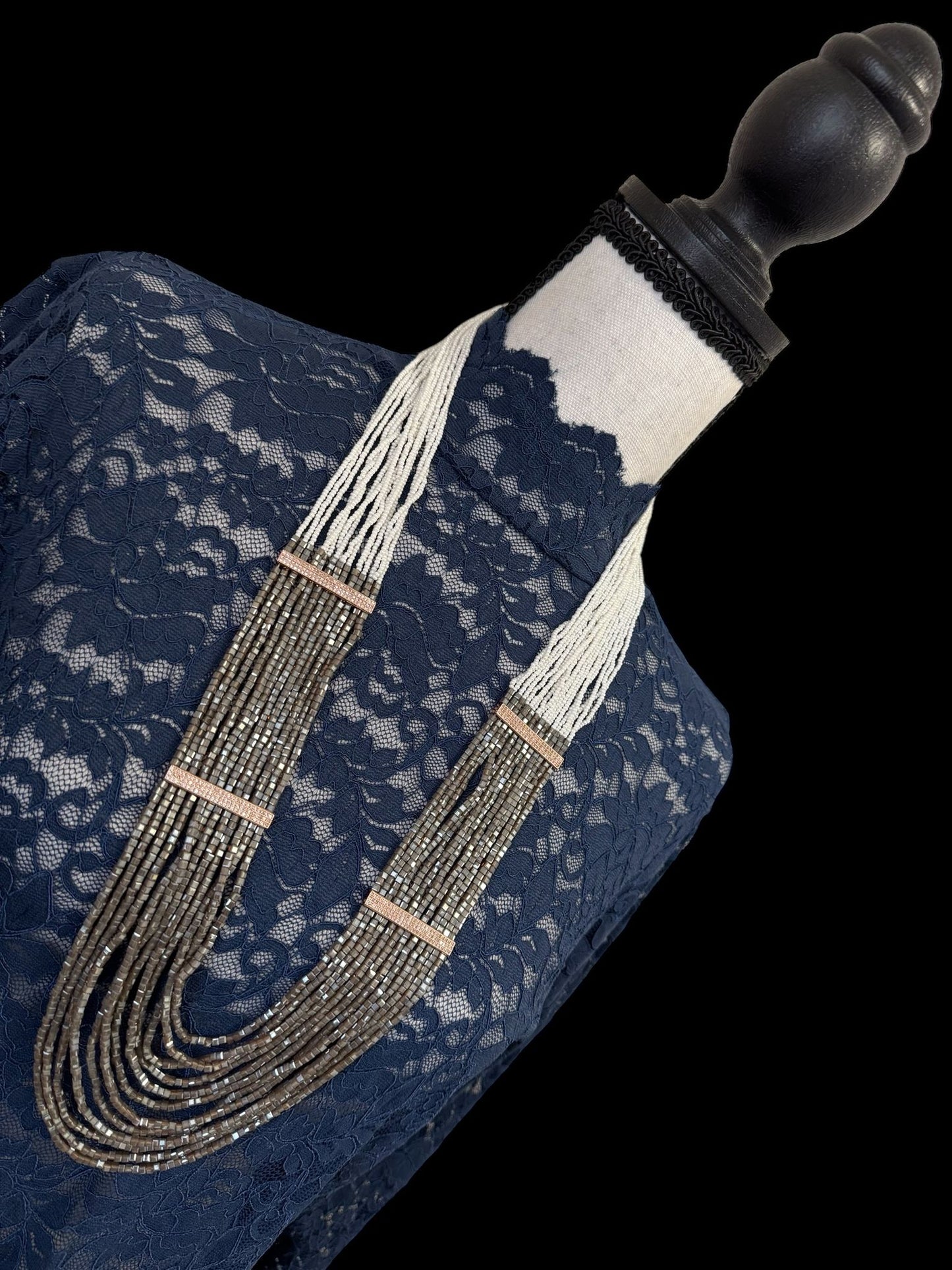 Necklace Crystal Layered with Tiny Pearls and Zircon Strip White / Dark Gray