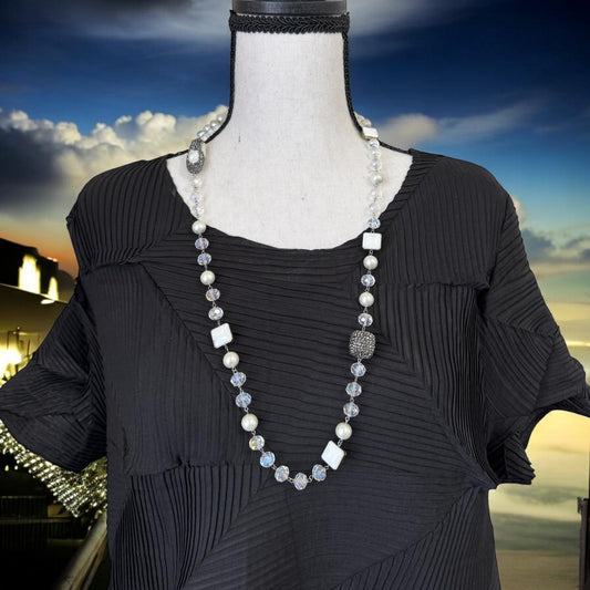 Wire Knotted with Turkish Elements Crystal Necklace Clear