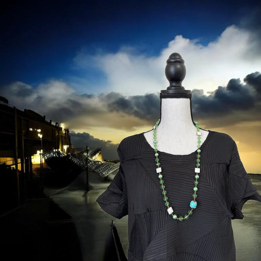 Wire Knotted with Turkish Elements Crystal Necklace Green